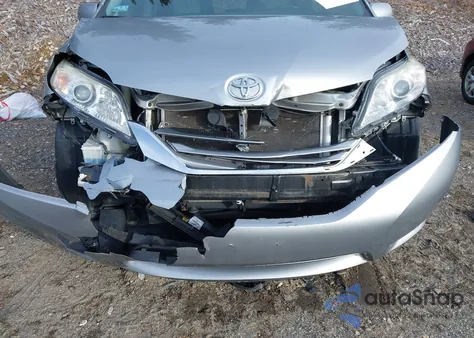 2015 Toyota Sienna Le 8 Passenger из США, поврежденный, VIN 5TDKK3DC1FS616188